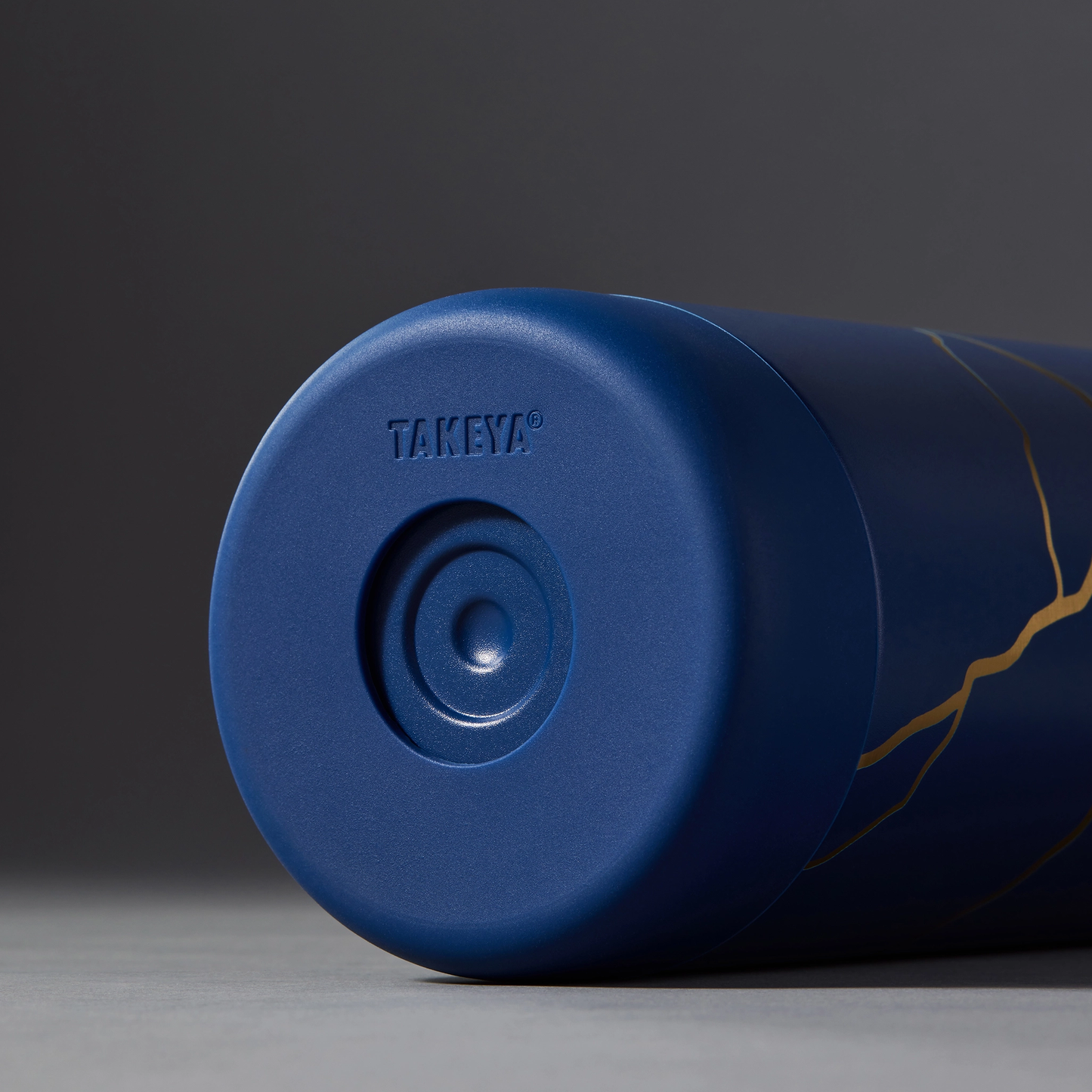 kintsugi-water-bottle-with-spout-lid-q6 51390-TK_HO25_Kintsugi_Takeya9249.png
